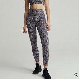 VARLEY  High Rise Legging Sz M